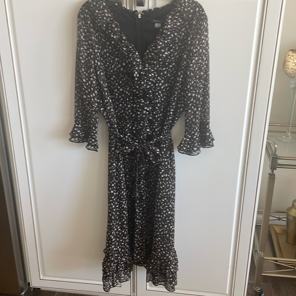 NWT Tommy Hilfiger ruffled dress - Picture 2 of 9